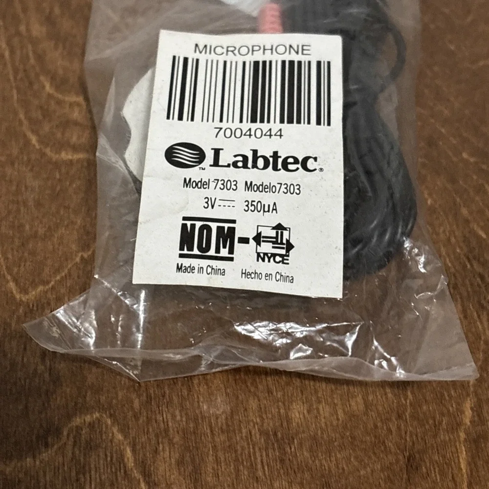 Labtec Model‎ 7303 Wired Microphone 3.5mm Plug New In Plastic Bag